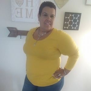 Meet your Posher, Rivera